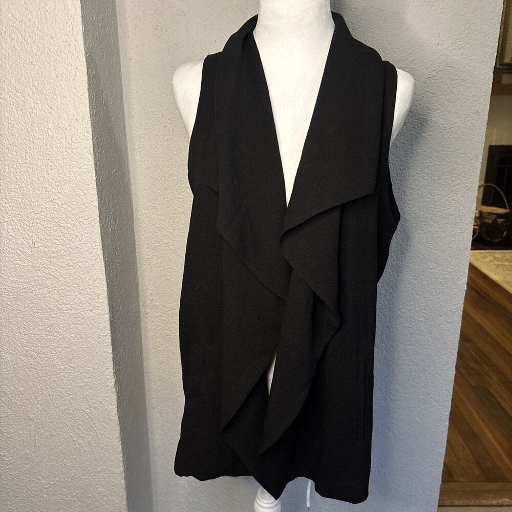 Vintage EMMELLE Black Sleeveless Open Blazer  Size Small - Made In The USA